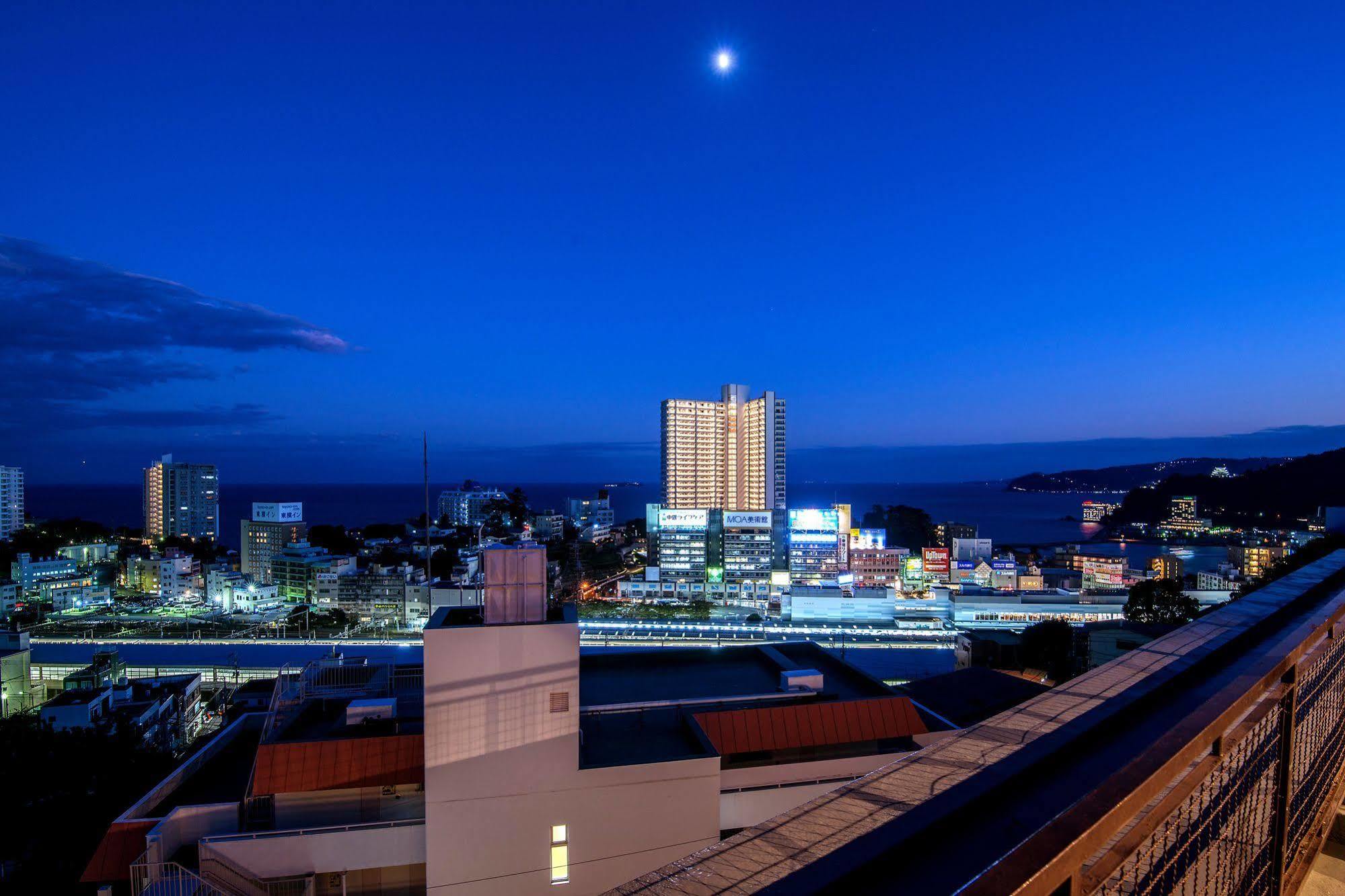 Tkp Lectore Atami Momoyama Bagian luar foto